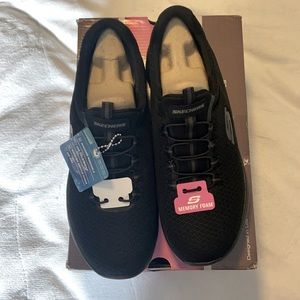 Sketchers Memory foam black shoes